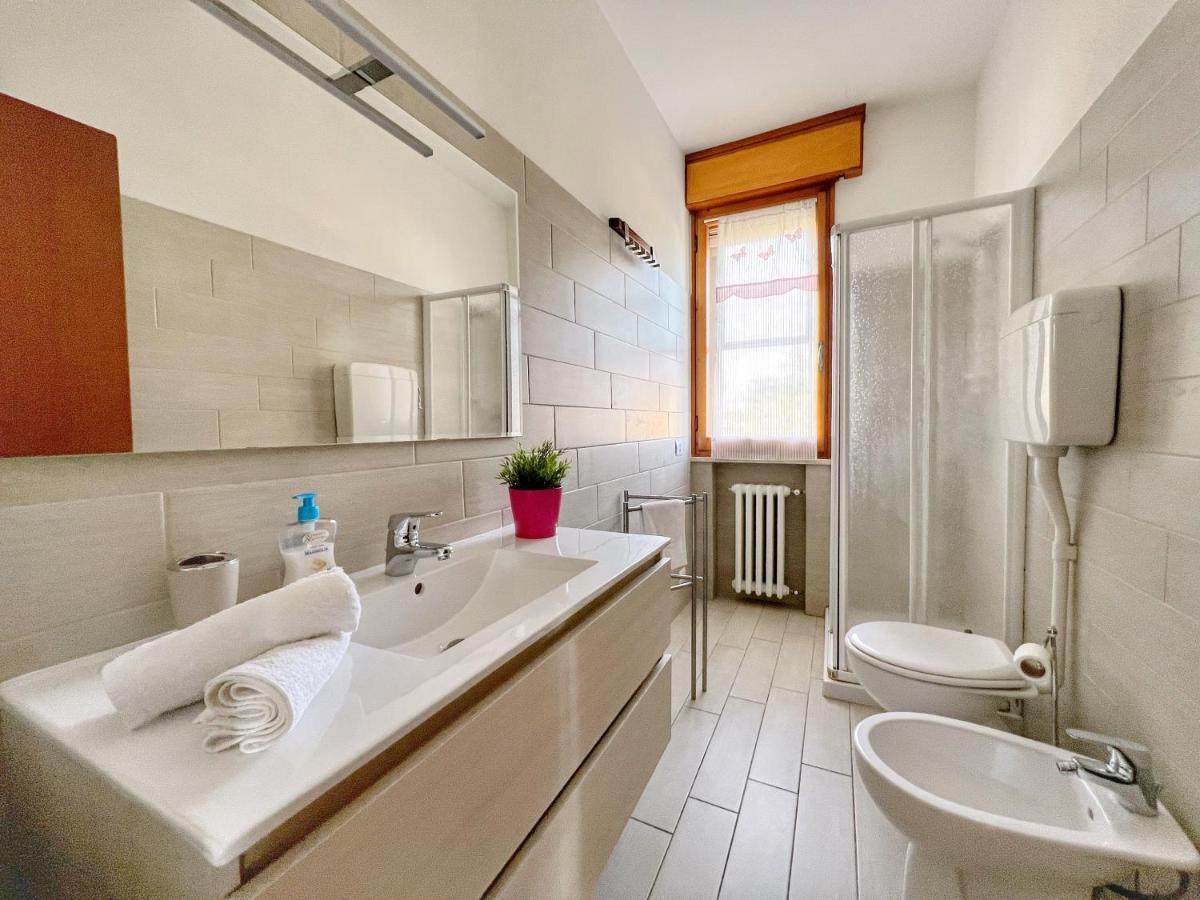 Lovely Apartment A Due Passi Dal Mare Rimini Exterior photo
