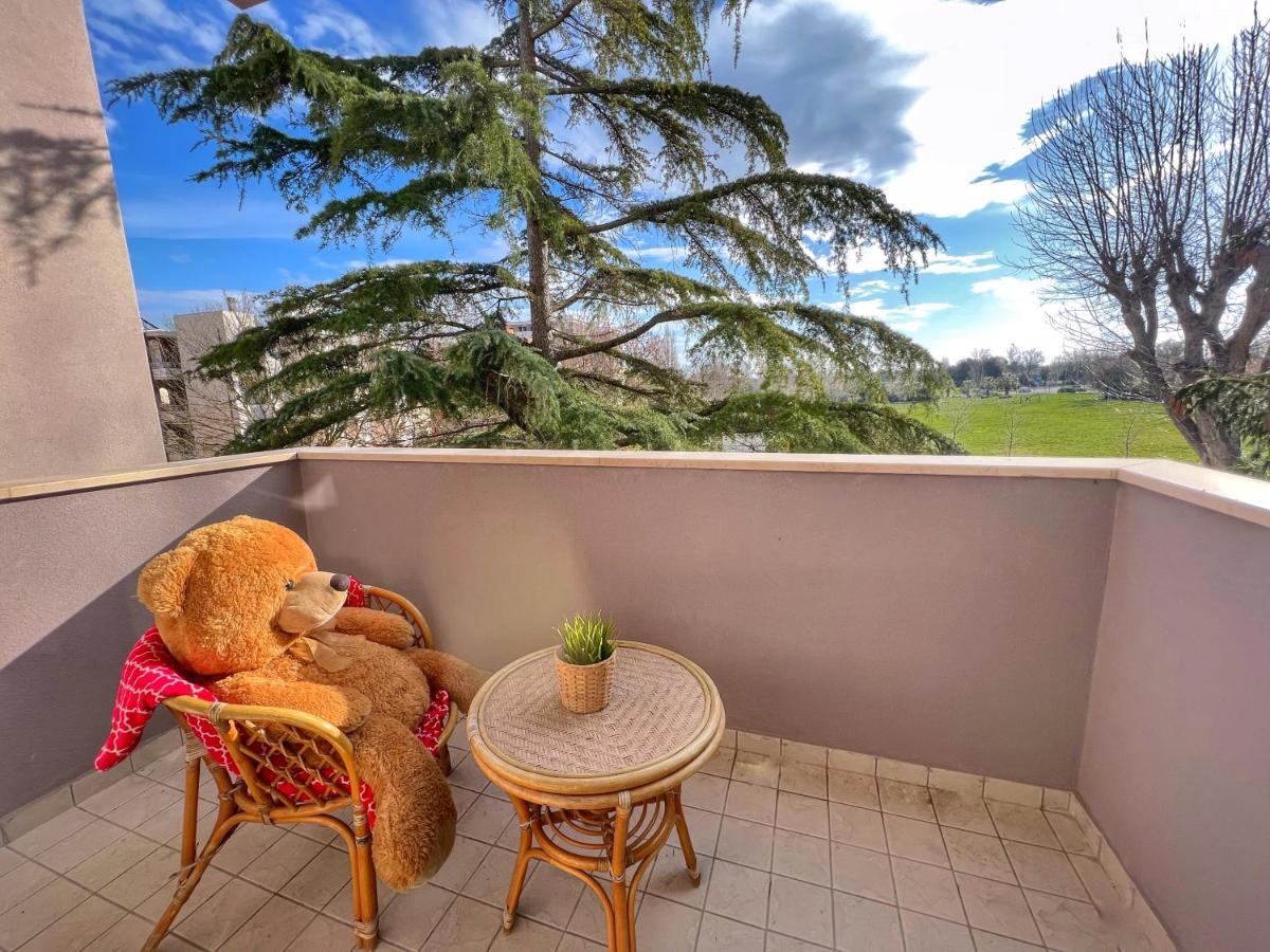 Lovely Apartment A Due Passi Dal Mare Rimini Exterior photo