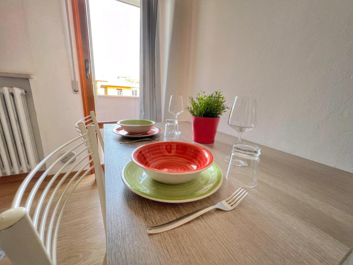Lovely Apartment A Due Passi Dal Mare Rimini Exterior photo